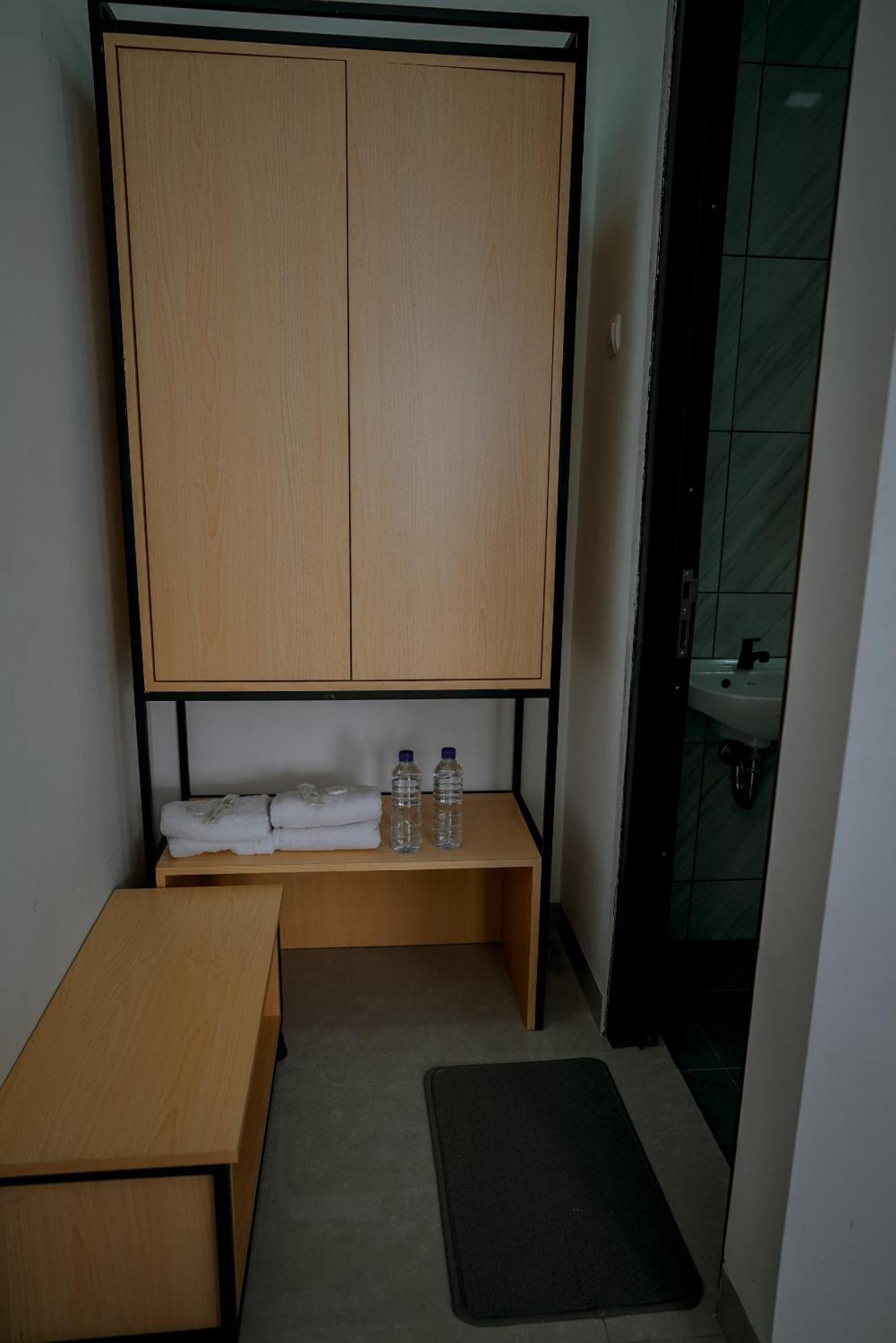 Arlita Guesthouse Cianjur Exteriör bild