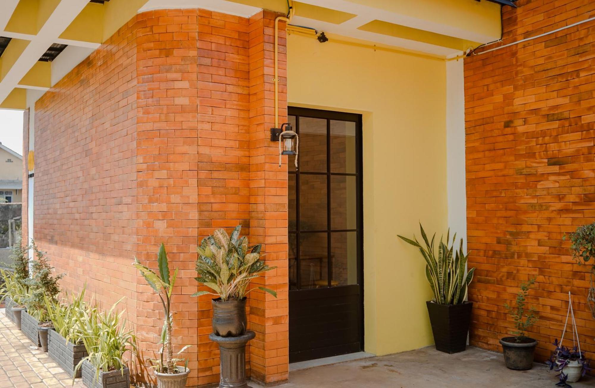 Arlita Guesthouse Cianjur Exteriör bild