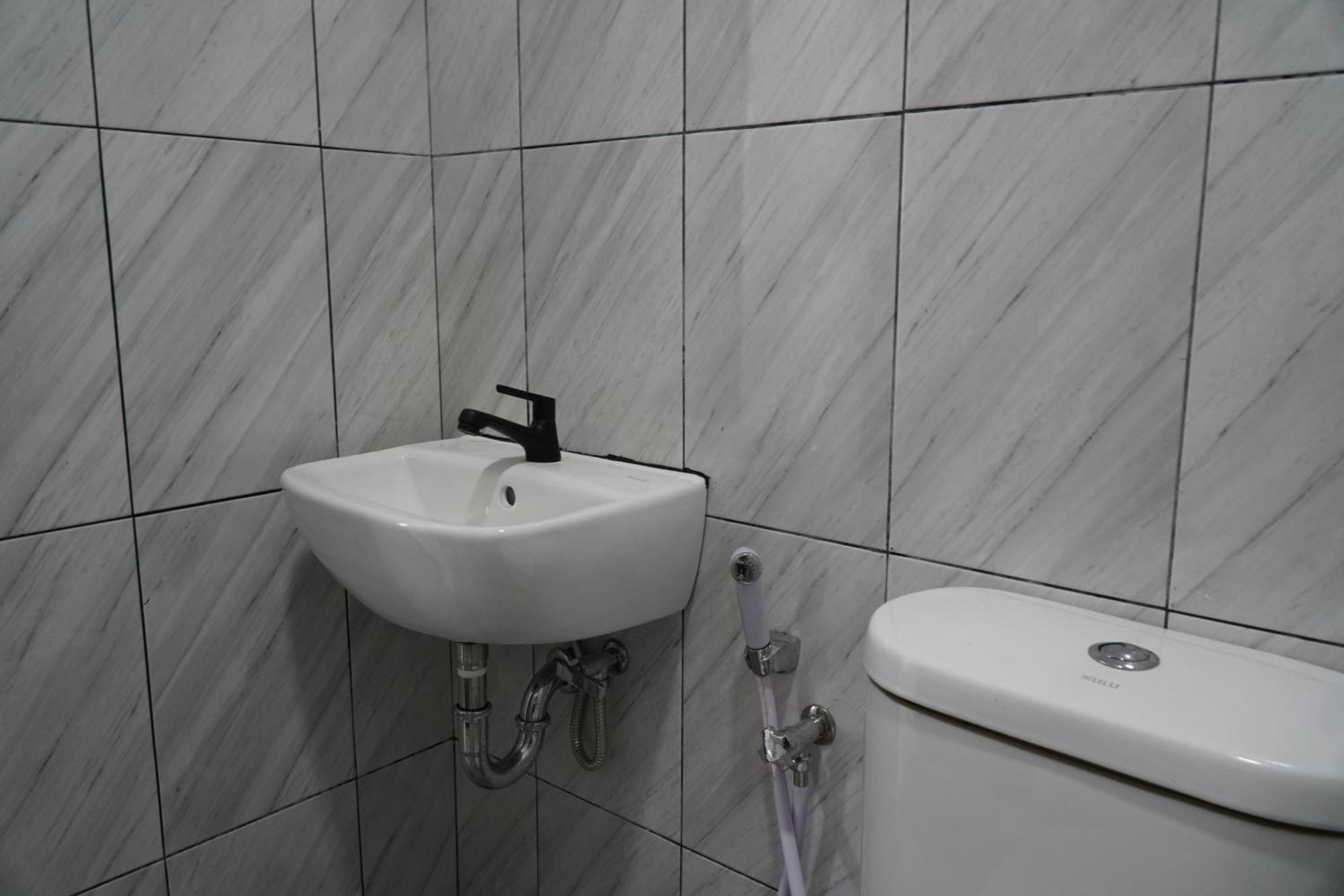 Arlita Guesthouse Cianjur Exteriör bild